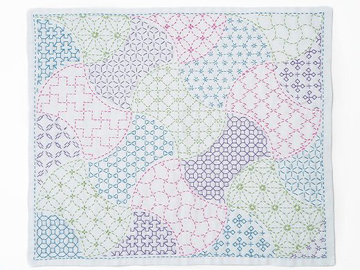 今月の刺し子  オンラインショップは5/8(金)発売！店舗は5/10(日)発売！